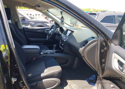 2018 Nissan Pathfinder S from USA, damaged, VIN 5N1DR2MM3JC646841